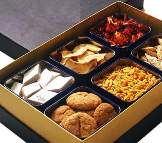 sweet and namkeen gift pack