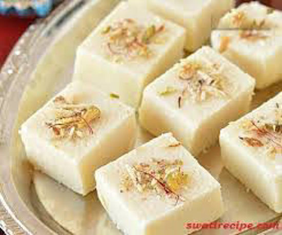 Picture of Coconut Burfi / Thengai Burfi