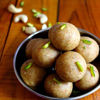 Dry-fruit-and-nut-urad-dal-laddu